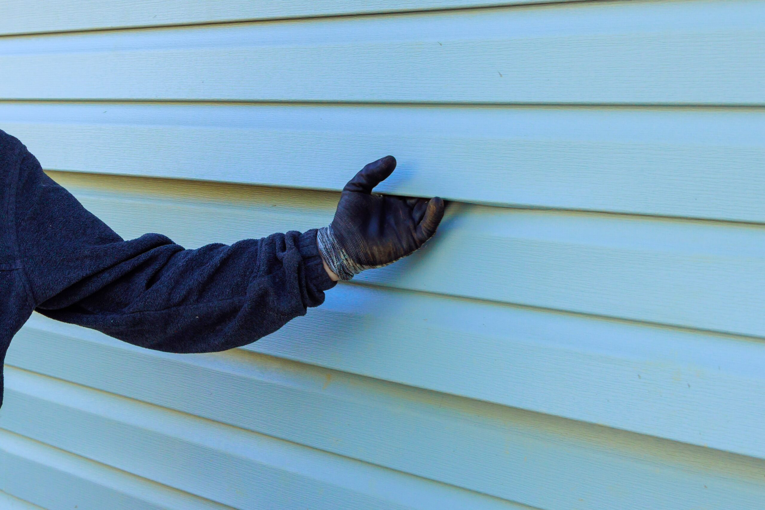 Should Windows or Siding be Replaced First?